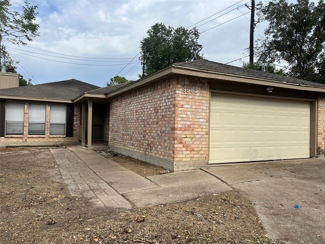 Photo - 9502 Triola Ln