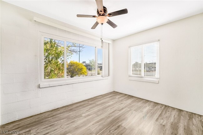 Photo - 107 Joshua St