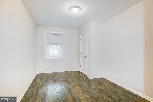 Photo - 257 Newcomb St SE Unit 3