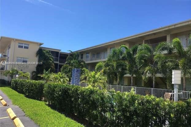 Photo - 1100 NE 1st Ct Condo Unit 102