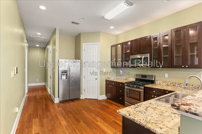 Photo - 523 S Hennessey St