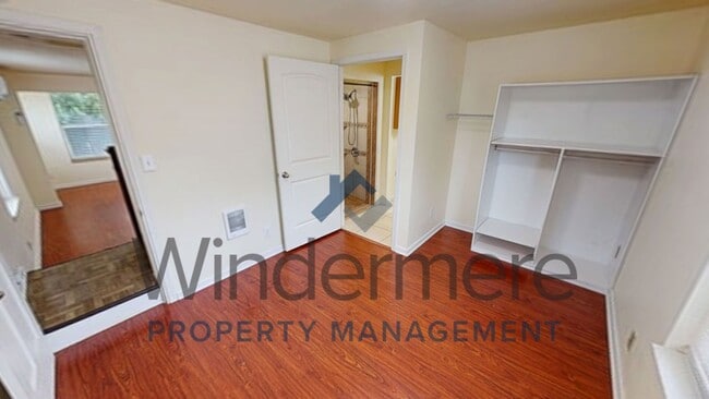 Photo - Wash526/528 Unit 526