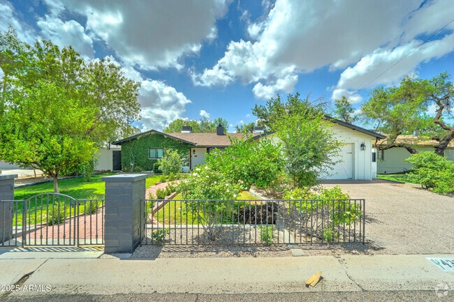 Building Photo - 4331 E Avalon Dr Rental