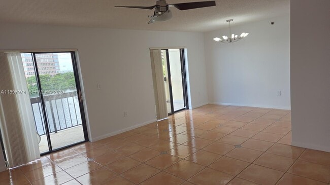 Photo - 5249 NW 7th St Unidad 418