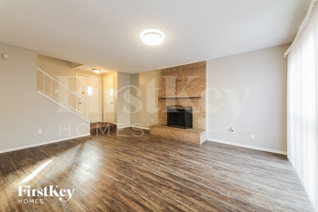 Photo - 2933 Southern Cross Dr