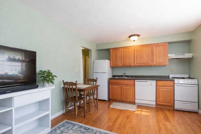 Building Photo - Stadium Village Apartments