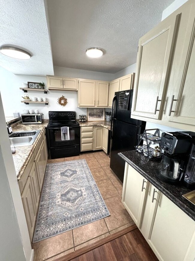 Photo - 2708 S Rogers St