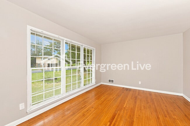 Photo - 1021 Hagwood Rd
