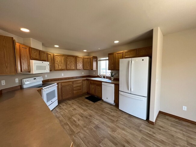 Photo - 105 Annie Pl