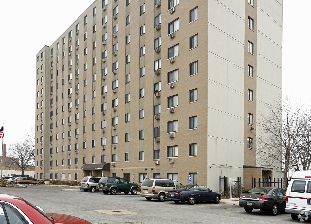 Photo - Ten Eyck Towers