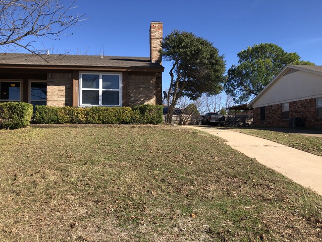 Photo - 7036 Crosstimbers Ln Townhome