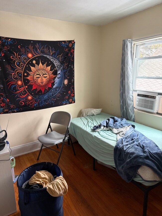 Photo - 84 Hollywood Ave Unit 2nd Floor