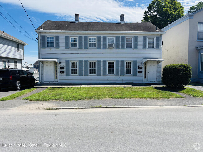Building Photo - 22-24-24 Jane St Rental
