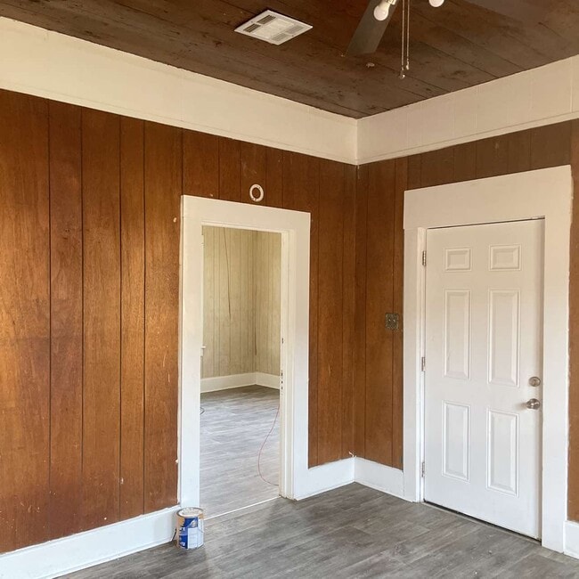 Photo - 2812 Gordon Ave