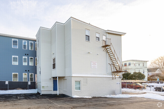 98 Knight St