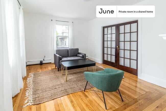 Room in Shared 7 bed/2 bath home in Brighton
