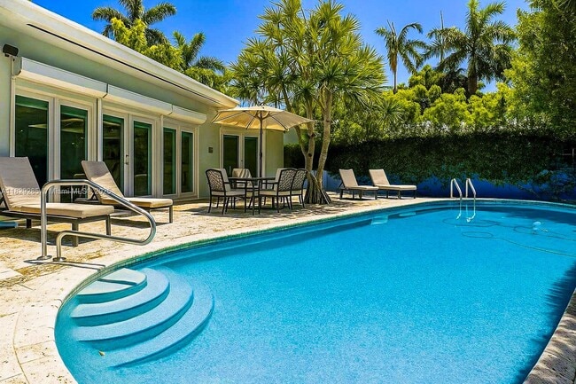 Photo - 1325 Marseille Dr