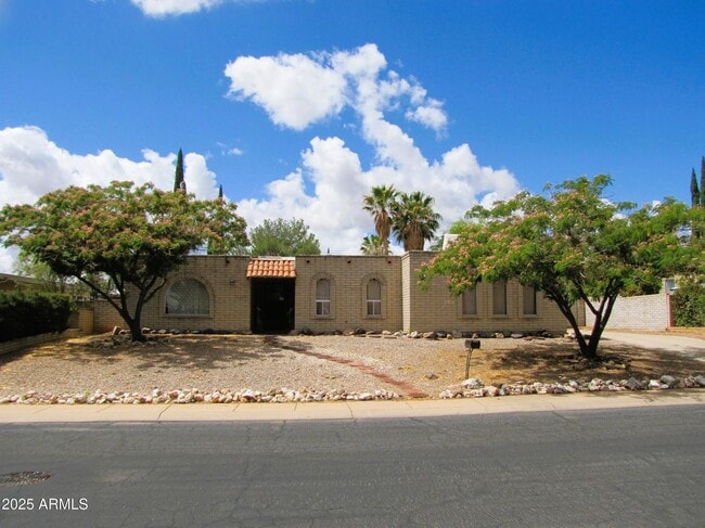 Photo - 632 Suffolk Dr