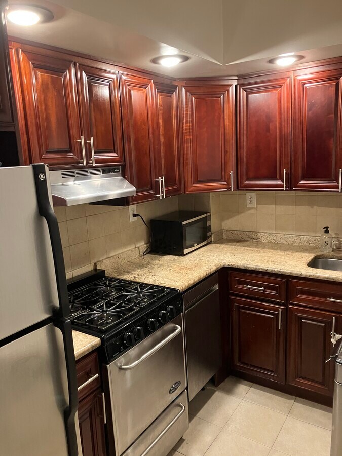 Photo - 240 E 46th St Unidad 9G
