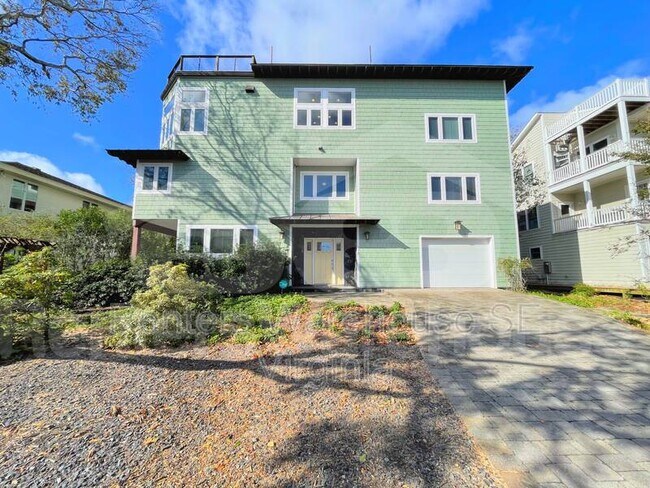 817 Surfside Avenue - 817 Surfside Avenue House