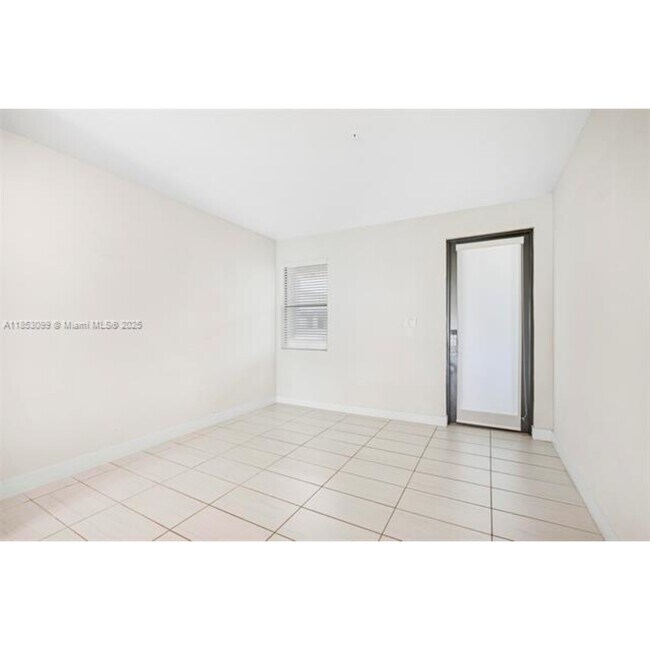 Photo - 7865 NW 104th Ave