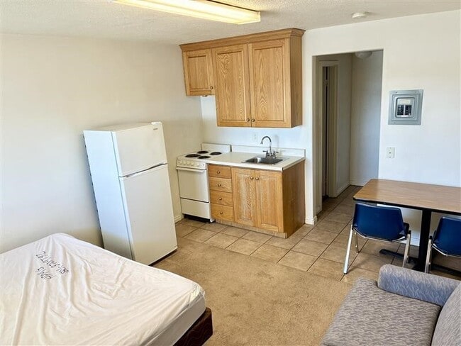 Building Photo - 1675 S State St Rental