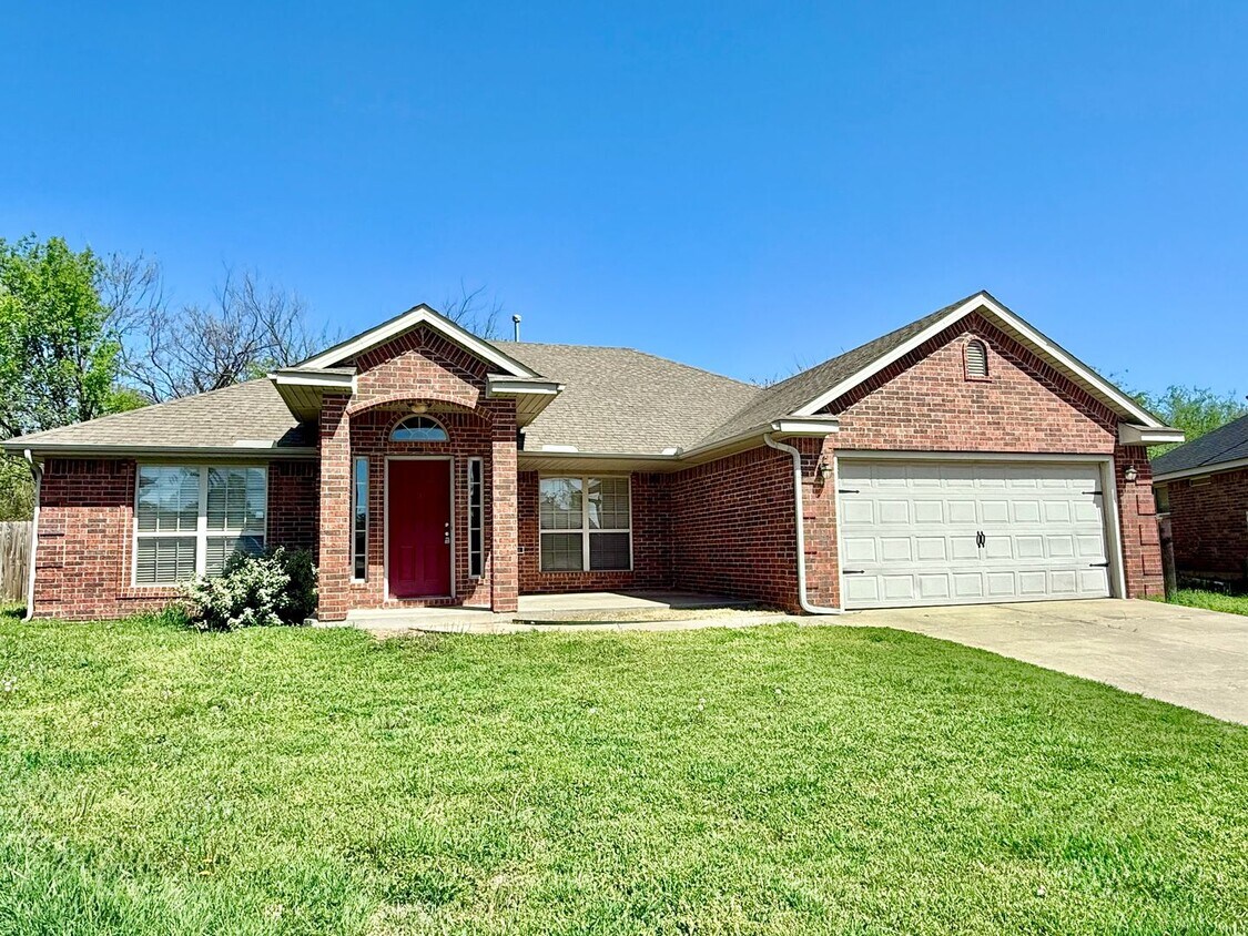 Beautiful home located by Heart Hospital o... - Beautiful home located by Heart Hospital o...