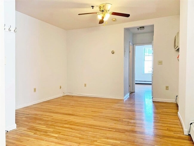 Photo - 711 Willow Ave Unit 5C