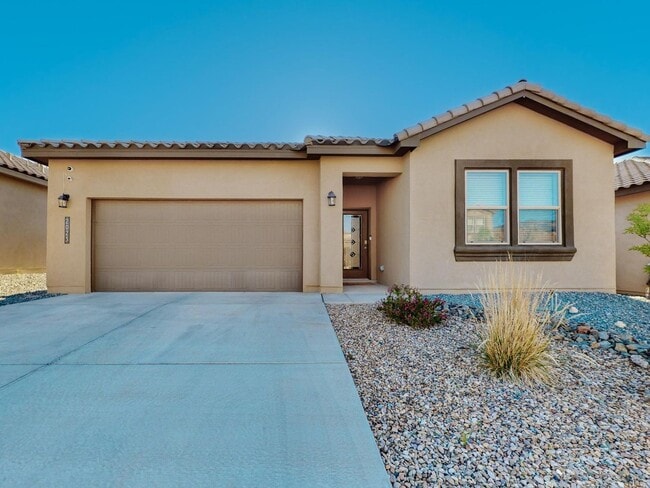 Photo - 2023 Silver Dollar St SE