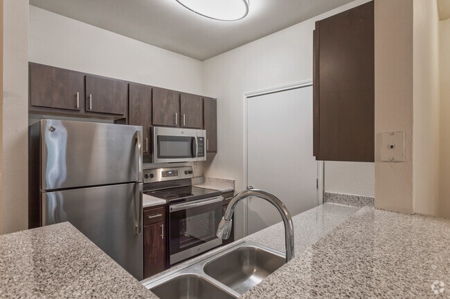 1BR, 1BA - 751 SF A2R - Kitchen - The Park on Forum