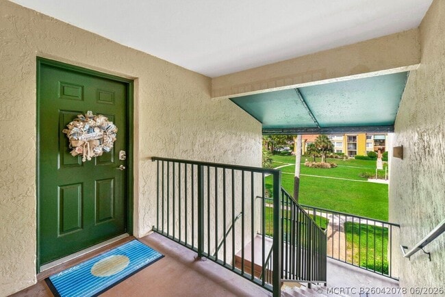 Photo - 157 Yacht Club Way