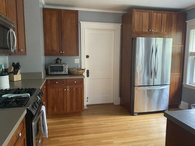 Photo - 159 Willow St Unit 2