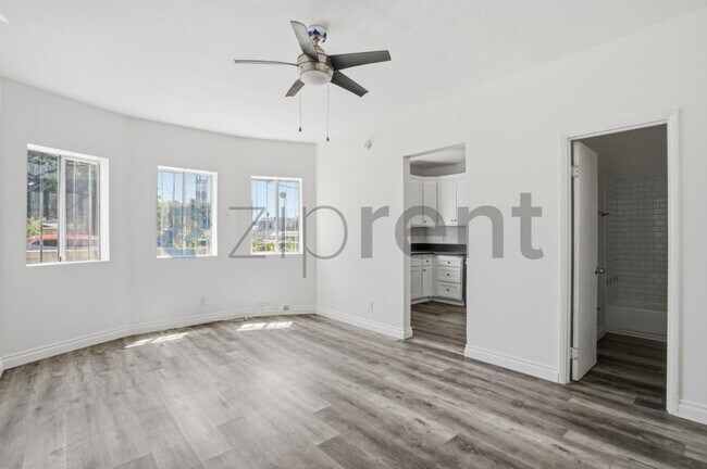 Photo - 1513 W 12th Pl