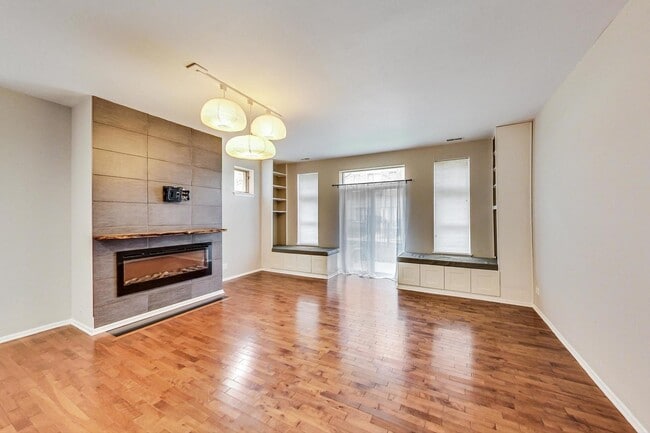 Photo - 820 W University Ln Condo Unit 1B