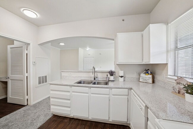 Building Photo - South Garrison Road, Corinth, TX 76210 - 2... Unit 1417