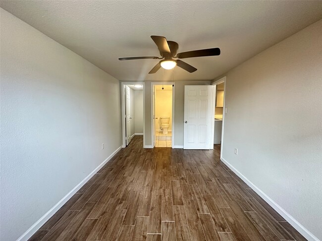 Photo - 605 E Hunnicutt St Unidad A