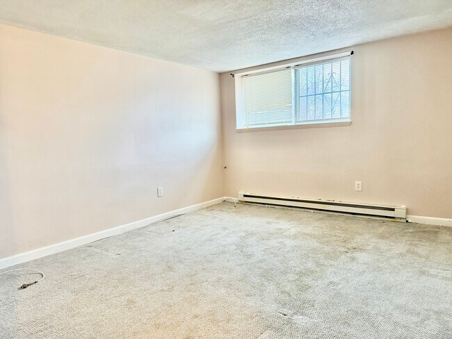 Photo - 770 Cummins Hwy Unit 4