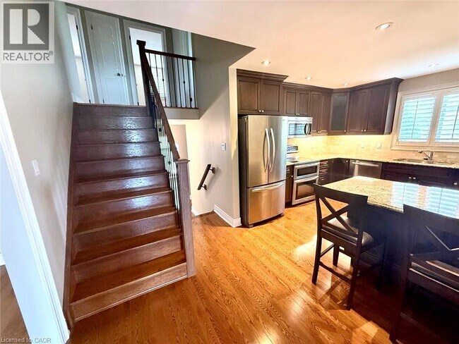 Photo - 10 Enola Ave