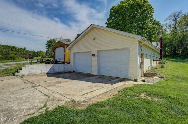 Building Photo - 35 Doak Hensley Rd