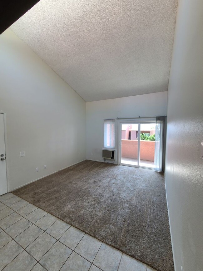 Photo - Beautiful 2BD/1BA – Natural Light - Mission Trails/San Carlos Area - Comfortable and Quiet Unidad 212