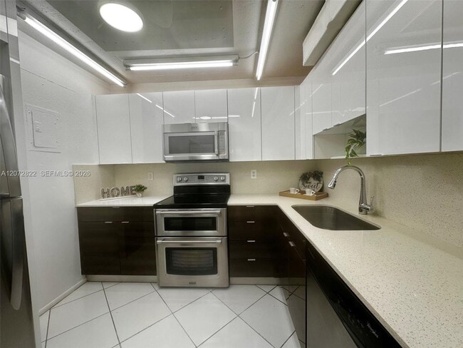 Photo - 6700 Cypress Rd Unit 111