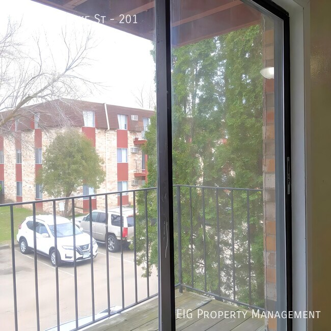 Photo - Available 5/7/2025 Unidad 201