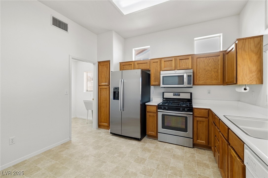 Photo - 10416 W Linfield Pl