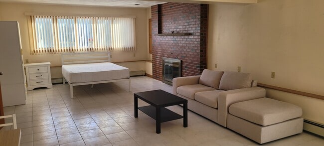 Building Photo - 15 Landers Rd Unit B