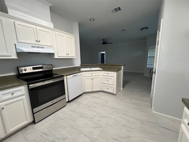 Photo - 4529 Galesburg St