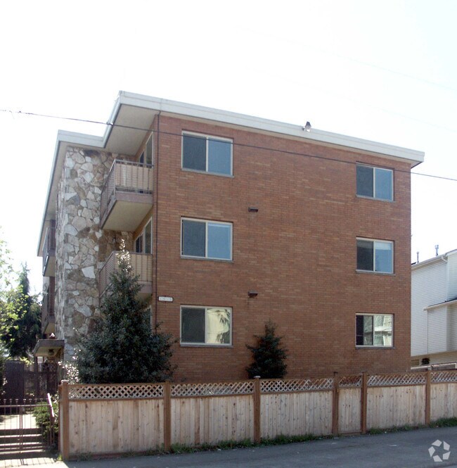 Ballard Brick Apartments
