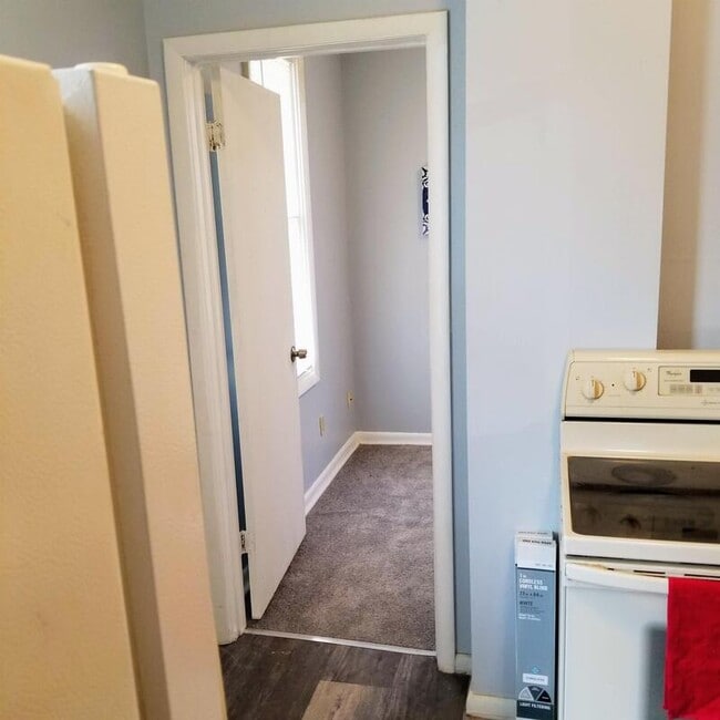 817 W 5th Ave Condo For Rent in Lancaster, OH