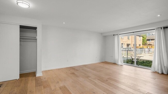 Photo - 1321 I St NE