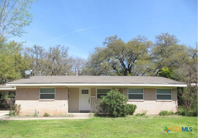 Building Photo - 1400 N East St Rental