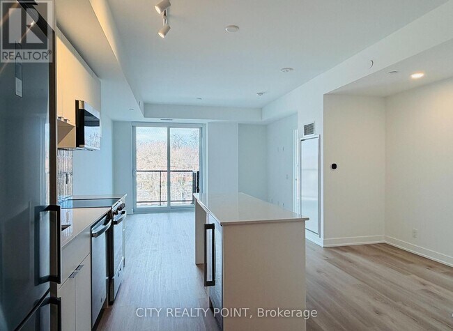 Photo - 1660 Bloor St W Unité 315